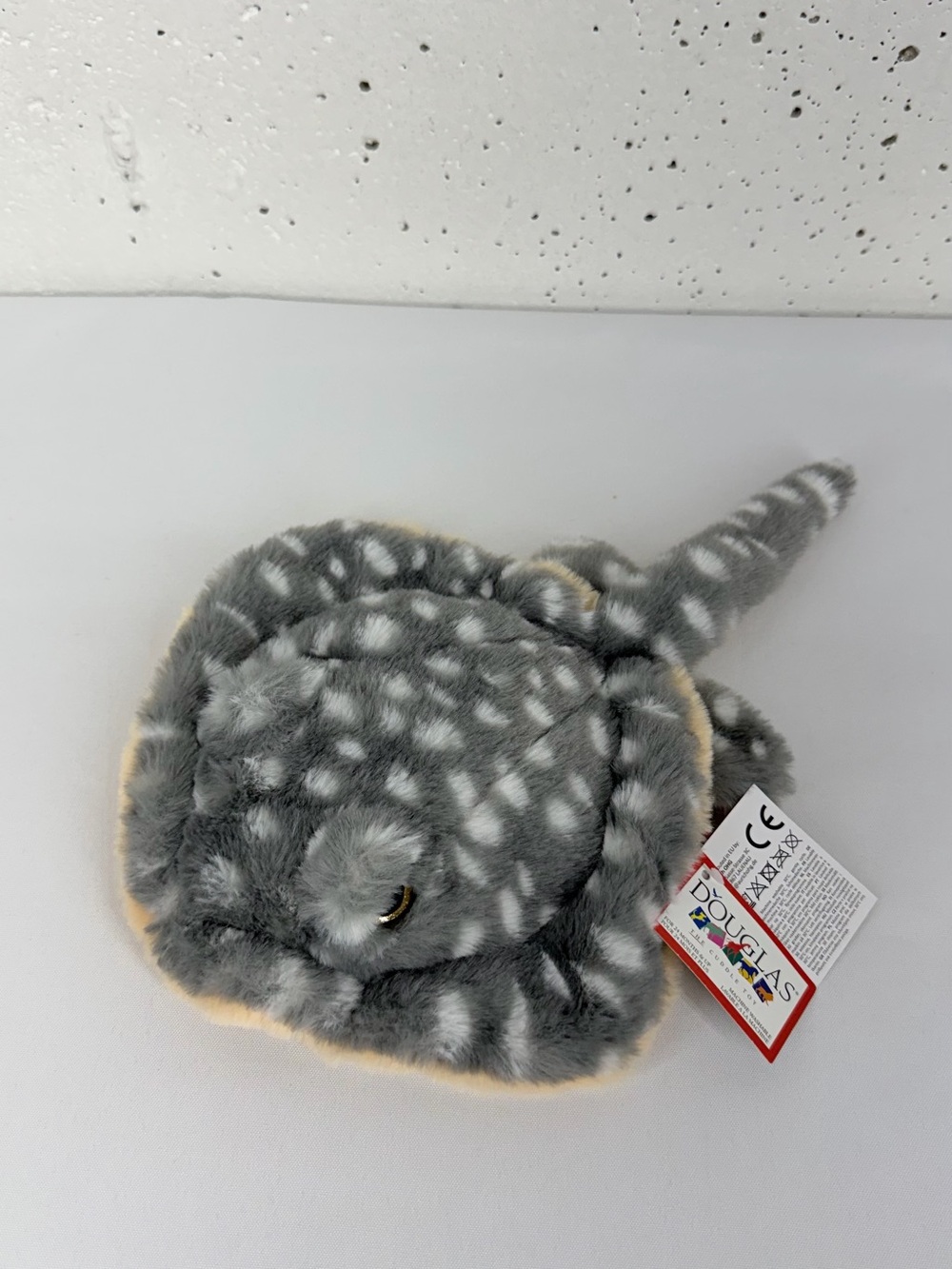 Douglas Cuddle Toys Stella the Stingray stuffed animal Plush New